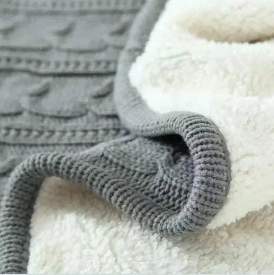 Wrapped in Trust: Why Blankets Are the Perfect Gift for Lasting Business Relationships
