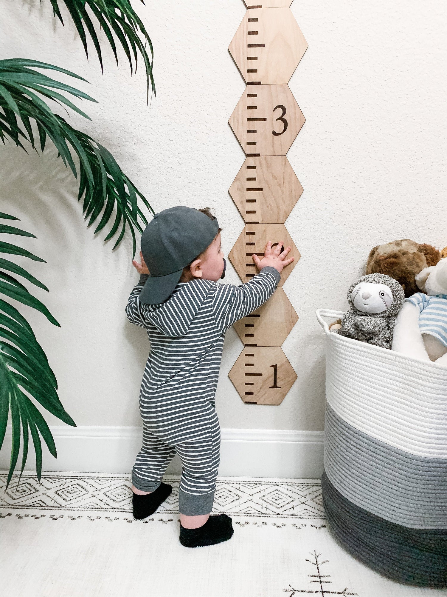 wood growth chart hexagon growth ruler height chart for kids baby shower gift wall hanging 1st birthday gift wall decal wood sign.jpg