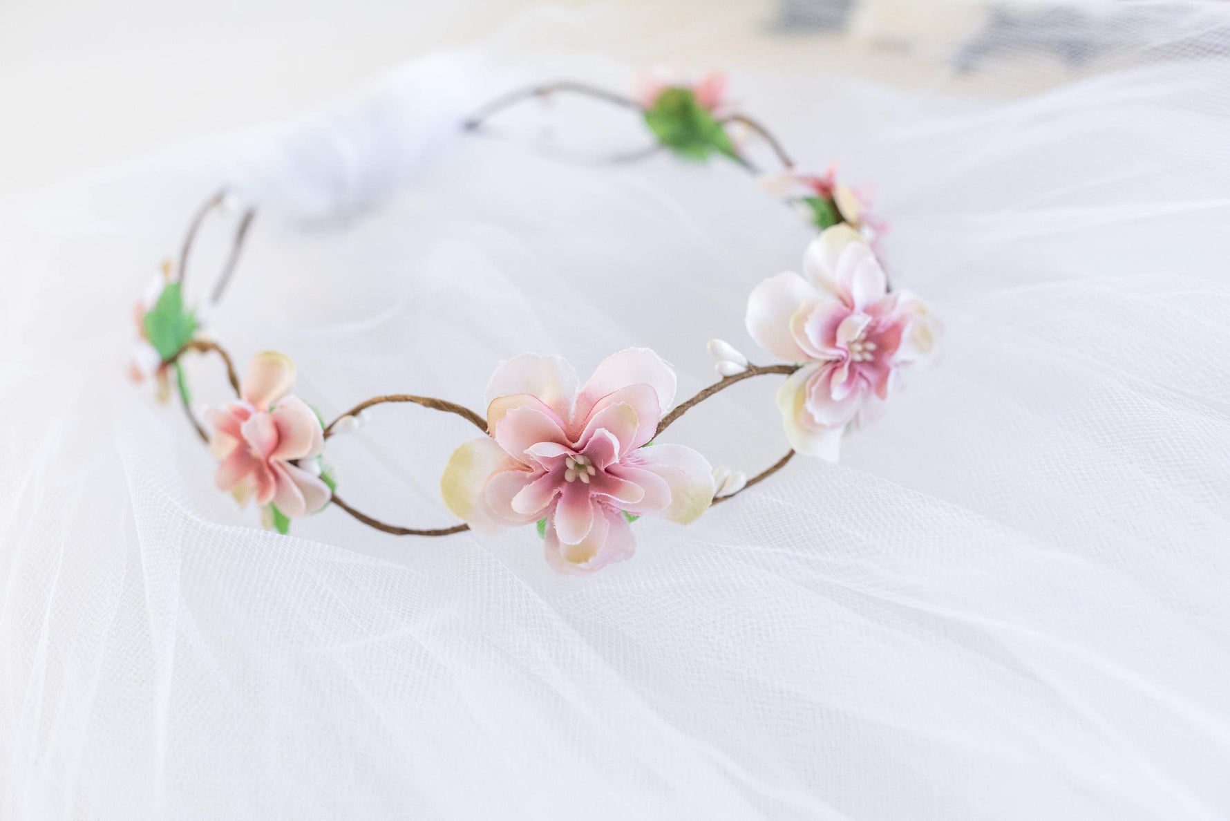 gifts for mom, gifts for her, hair accessories, flower girl dress, baby shower gift, flower crown,
artificial flowers, wedding accessories, bridal headpiece, birthday crown, wedding headband, boho bridal crown, first communion