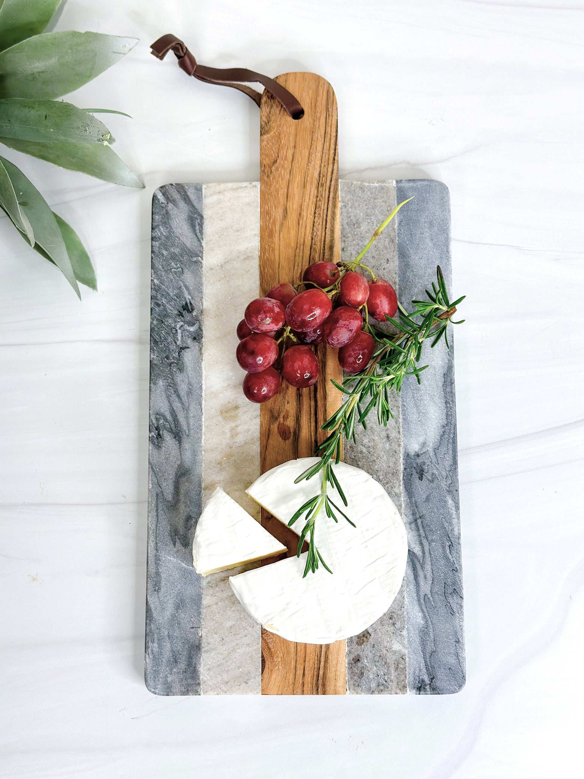 kitchen gift, cheese board, personalized gift, housewarming gift, charcuterie board, wedding
favors, hostess gift, laser engraved, coasters set, custom coasters, serving tray, personalized coaster