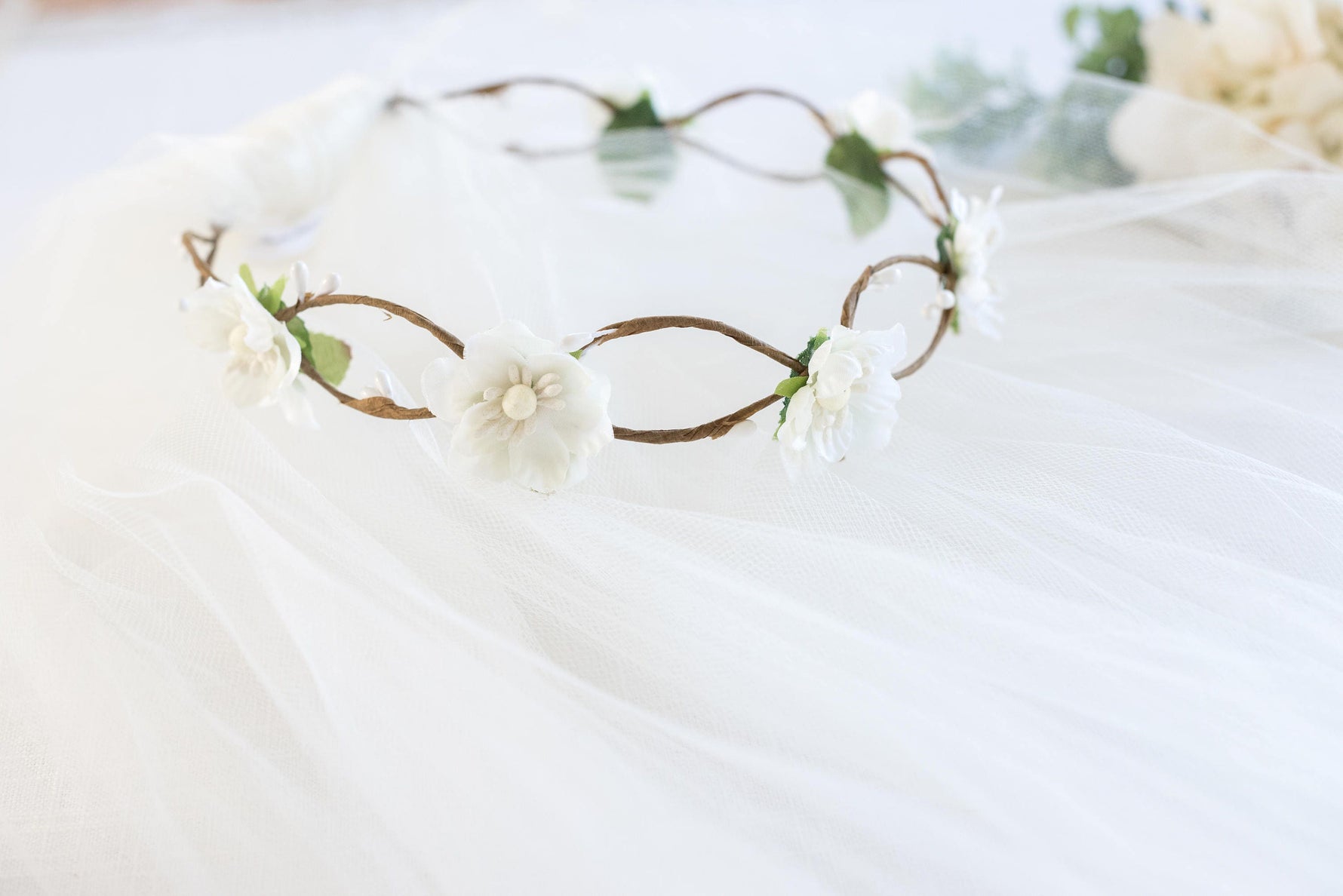 gifts for mom, gifts for her, hair accessories, flower girl dress, baby shower gift, flower crown,
artificial flowers, wedding accessories, bridal headpiece, birthday crown, wedding headband, boho bridal crown, first communion