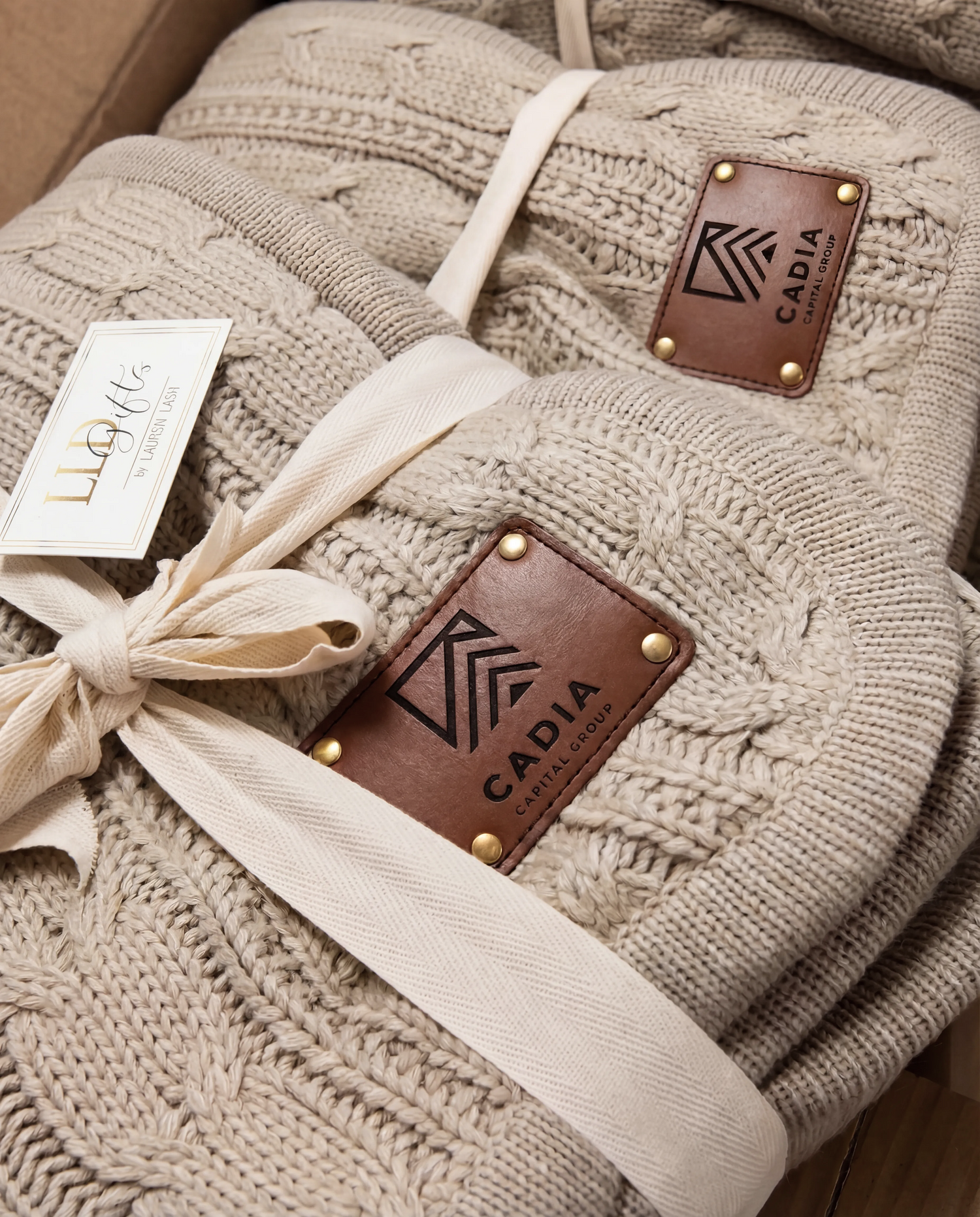 Corporate Client Gift – Custom Logo Cable Knit Blanket with Engraved Leather Patch – Bulk Branded Corporate Gifts for Clients or Company Thank You Gift