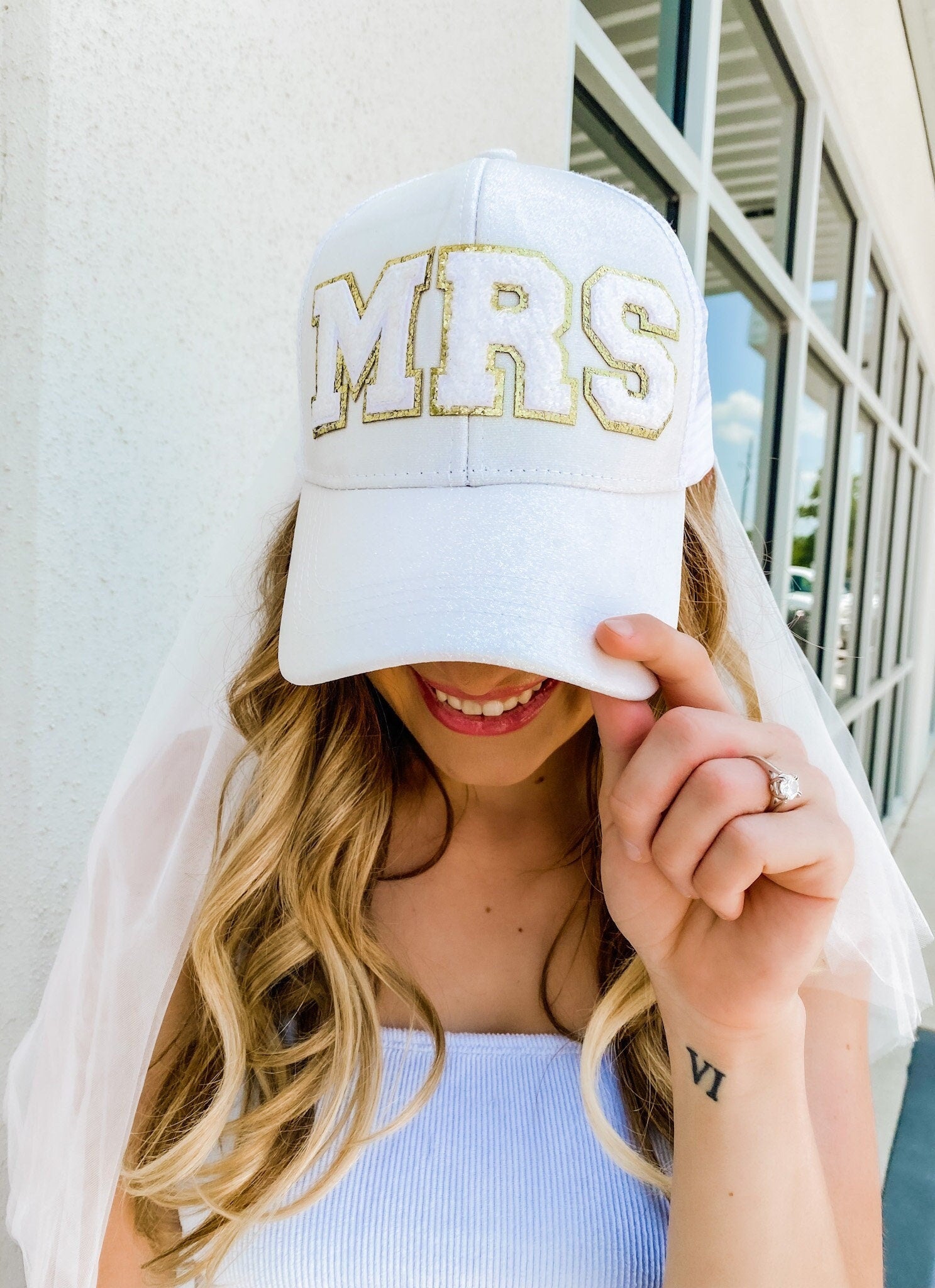 Mrs. White Glitter Patch Trucker Hat - Bachelorette Party Veil