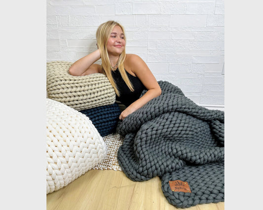 JUMBO CHUNKY Knit Monogram Blanket - Plush Monogrammed Blanket with name - Personalized Blanket - Personalized Gift Soft Warm Blanket