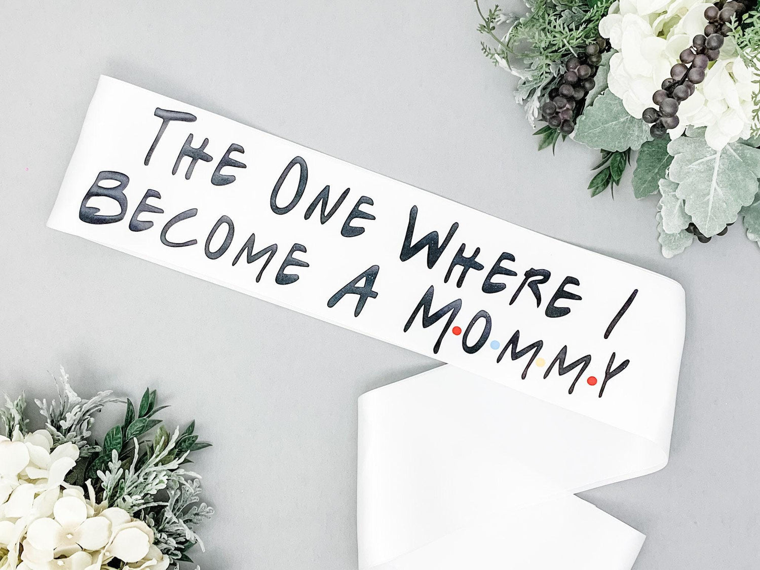 mommy to be, friends theme, baby shower, it&