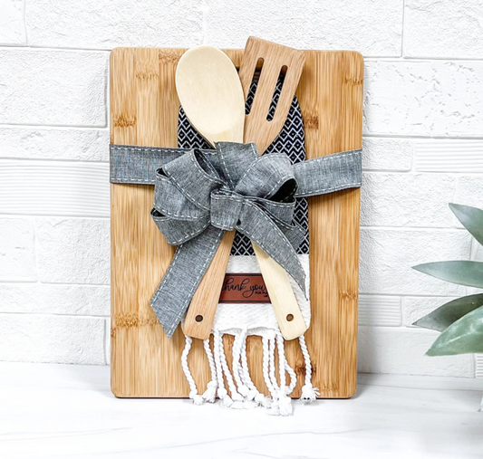 Personalized Charcuterie Gift Set  - MEALS & MEMORIES