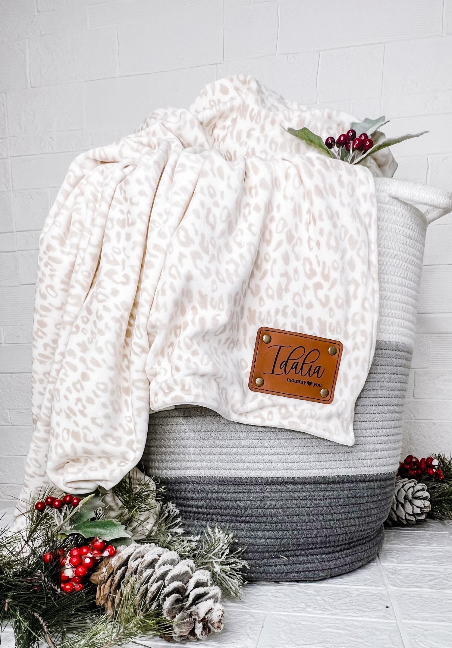 Soft Personalized Throw Blanket  Leopard